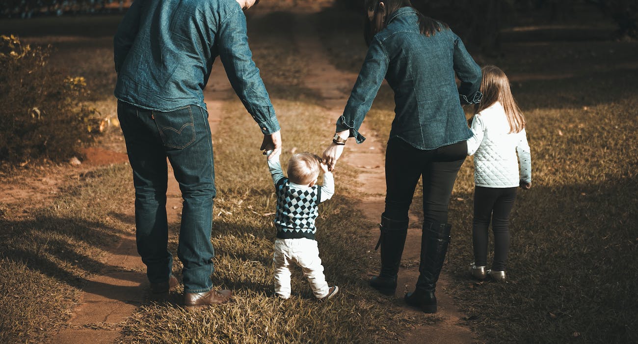 The Parenting Tips for Mothers and Fathers in Their Child’s Growing Years